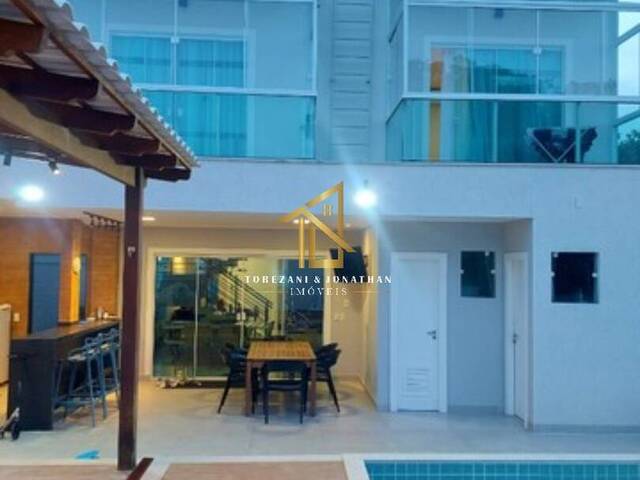 Sobrado para Venda em Vila Velha - 2